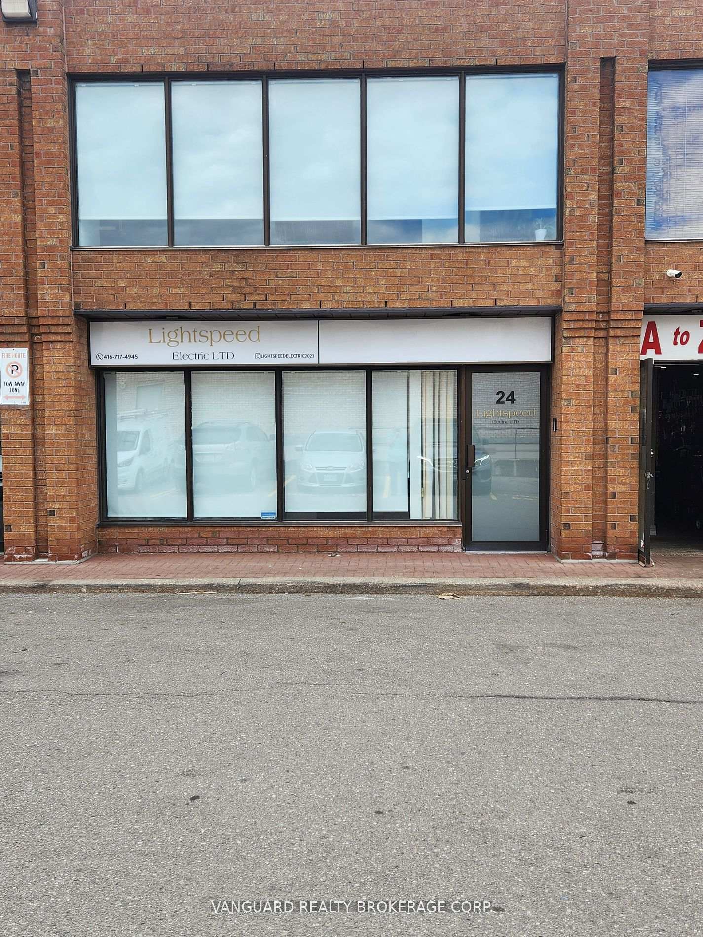 nahphoto.jpg|327\N11968327_1.jpg|/propertyphotos/327/N11968327_1.jpg